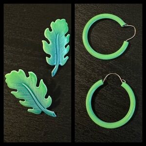 ⚜️3 for $30⚜️ Bundle of 2 Vintage Green Earrings (Hoops and Leaf Studs, Neon)